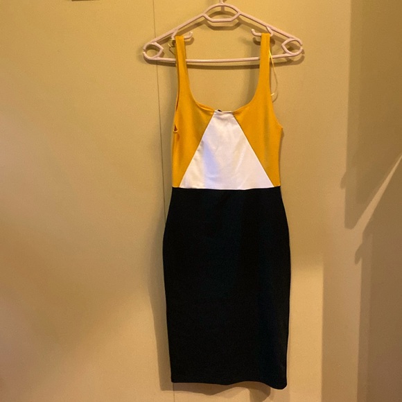 Zara dress - Picture 1 of 3